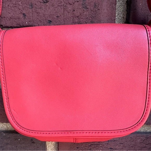 Coach glove tanned leather mini saddle bag in EUC - Picture 2 of 9